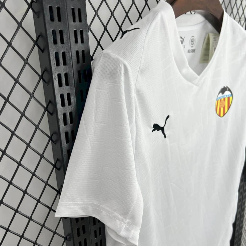 25/26 Valencia Home