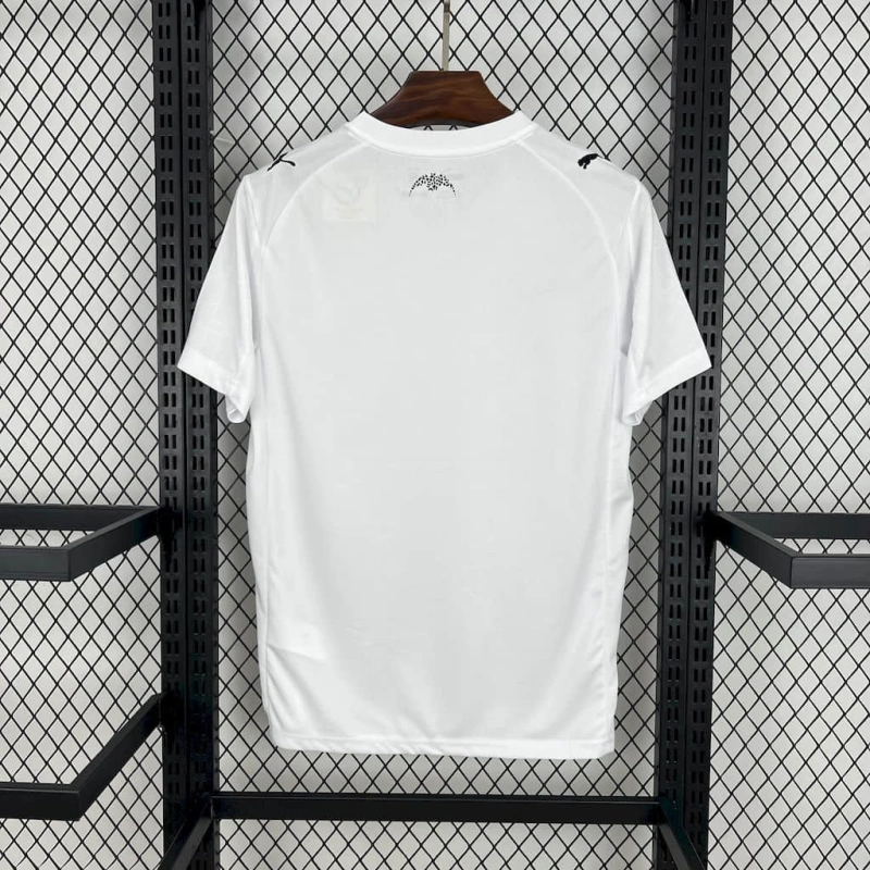 25/26 Valencia Home